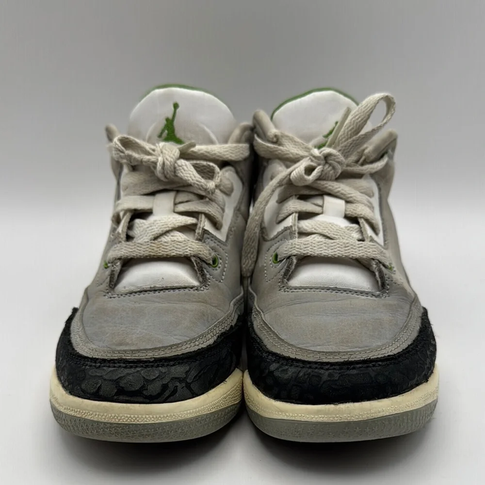 Air Jordan 3‎ Retro Basketball Sneakers Grey Black Green Youth Size 2Y